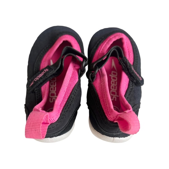 Speedo Kids Water Shoes in Black and Pink | Girls S (5/6) - Picture 2 of 3